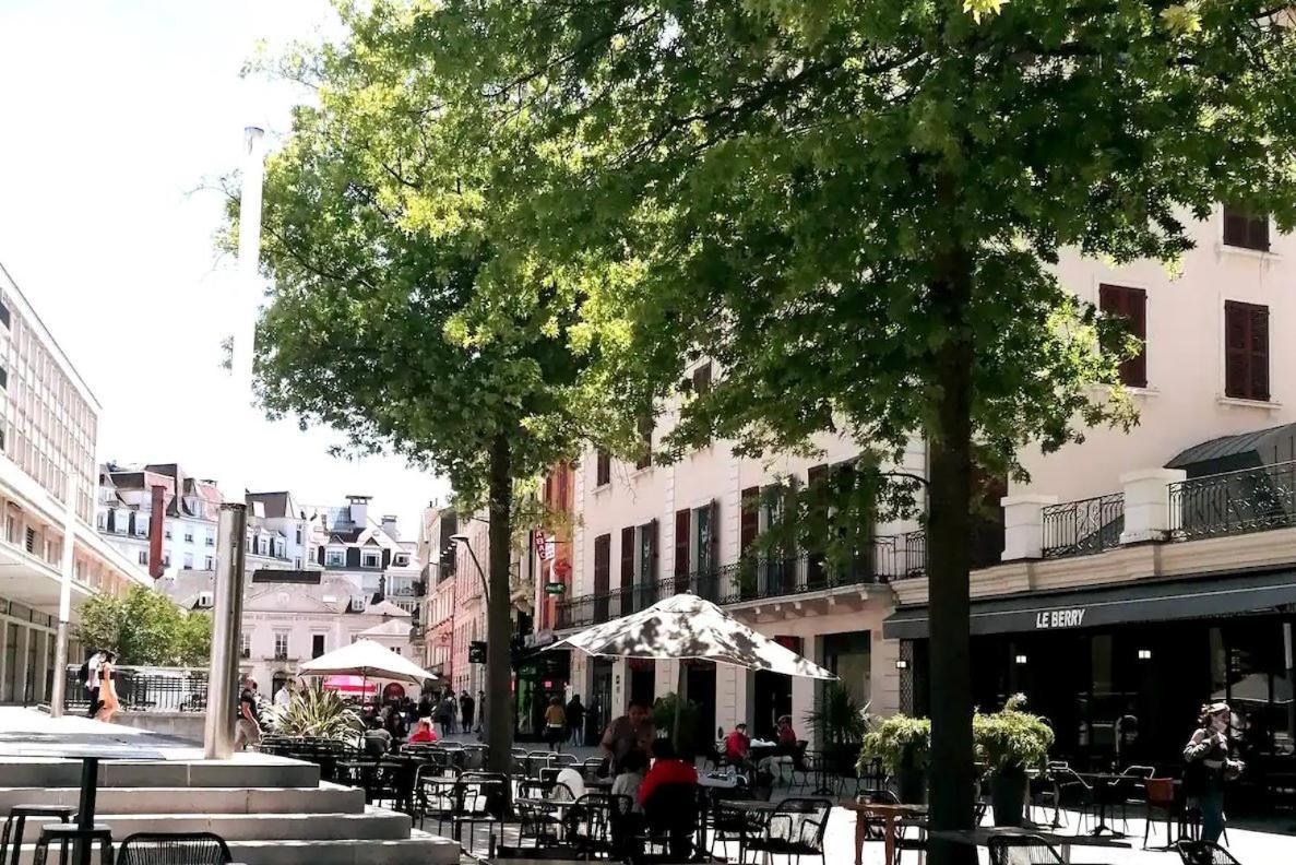 Au Petit Repere Palois -Studio - Centre Ville-Balcon-Wifi Fibre Pau Exterior photo